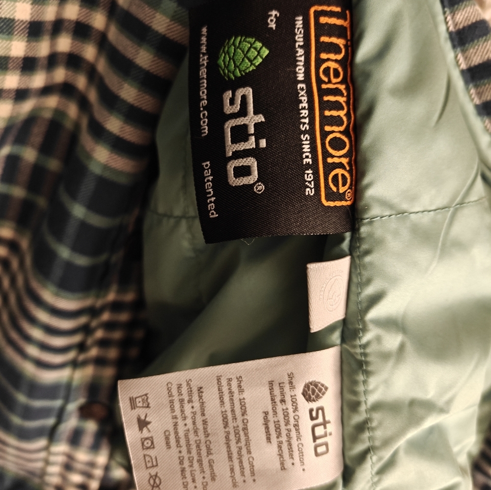 Stio Women's Insulated Snap Shirt Jacket - Picture 4 of 5